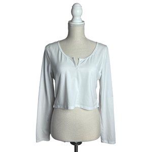 Lululemon Athletica white cropped long sleeve top Medium